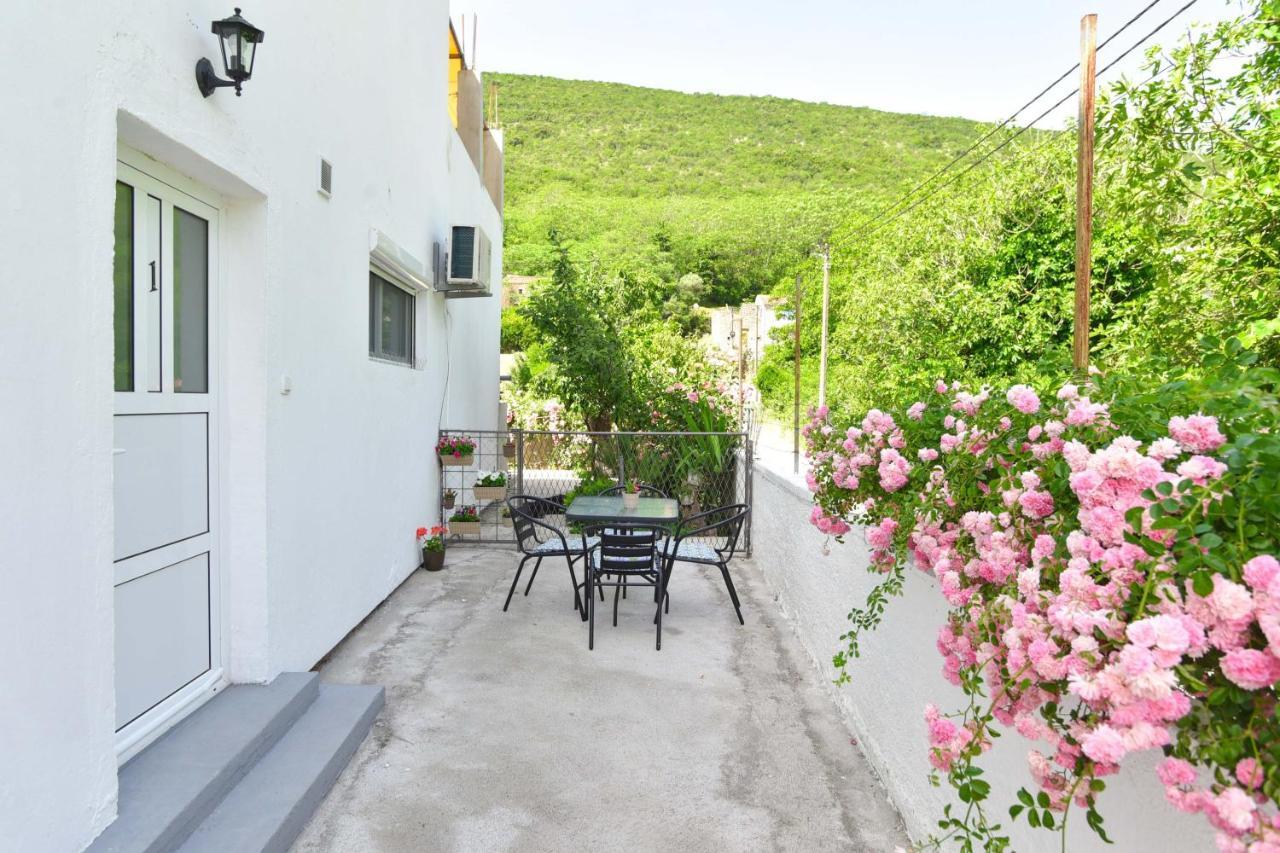 Ban Apartmani Budva Exterior foto