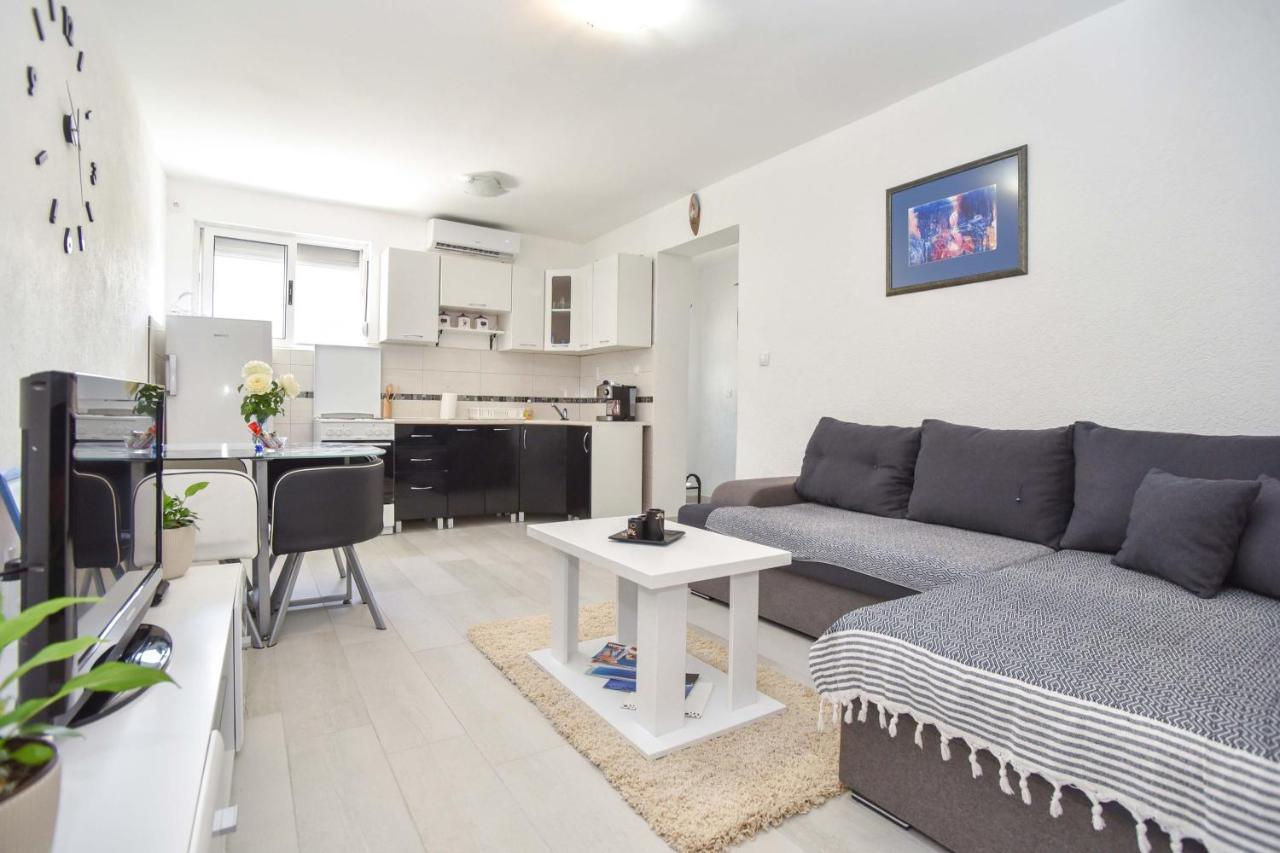 Ban Apartmani Budva Exterior foto